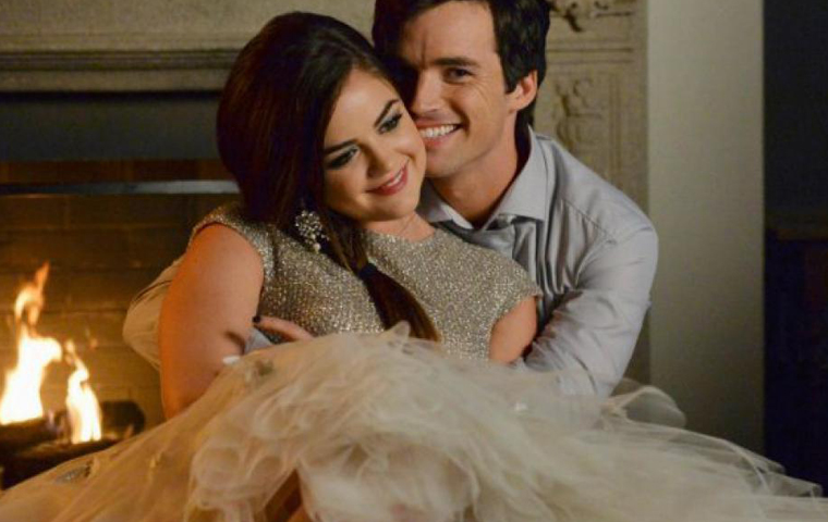 Pretty Little Liars Ian Harding Ezra Veroffentlicht Buch Odd