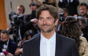 Bradley Cooper zeigt sich völlig verändert!