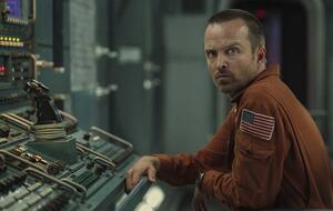 Black Mirror: Dass "Breaking Bad"-Star Aaron Paul in Staffel 6 mitspielt, hilft auch nichts!