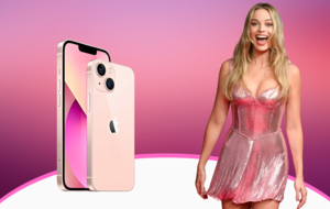 Margot Robbie ("Barbie") und das iPhone 13 in Pink