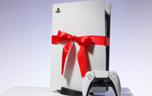 Playstation 5 mit Schleife in rot