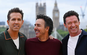 Ryan Reynolds, Shawn Levy und Hugh Jackman promoten "Deadpool & Wolverine" in London