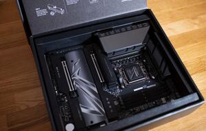 ASUS ROG Crosshair Hero X870E