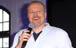 Stefan Raab lächelt