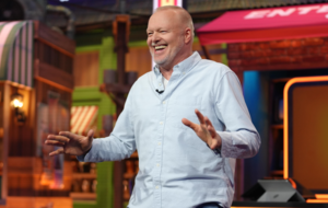 Stefan Raab in seiner Show bei RTL+