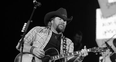 Toby Keith bei einem Country Musik Festival 2010.