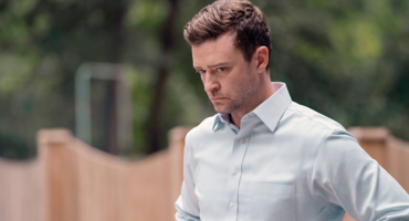 Justin Timberlake guckt nachdenklich in die Ferne