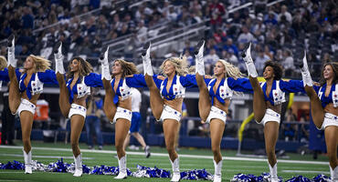 Dallas Cowboys Cheerleader