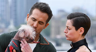 Ryan Reynolds, Emma Corrin und Peggy der Hund beim "Deadpool & Wolverine"Photocall.
