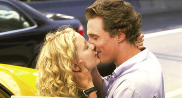 Matthew McConaughey und Kate Hudson küssen sich in einer Szene von „Wie werde ich ihn los - in 10 Tagen?"