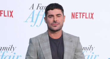 Zac Efron bei der Premiere von Netflix' A Family Affair in Los Angeles 