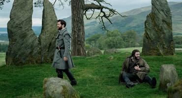 Roger und Buck in "Outlander"