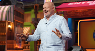 Stefan Raab in seiner Show bei RTL+