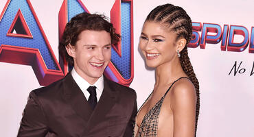 Tom Holland und Zendaya posieren auf dem roten Teppich