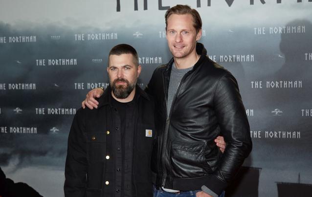 Robert Eggers und Alexander Skarsgard