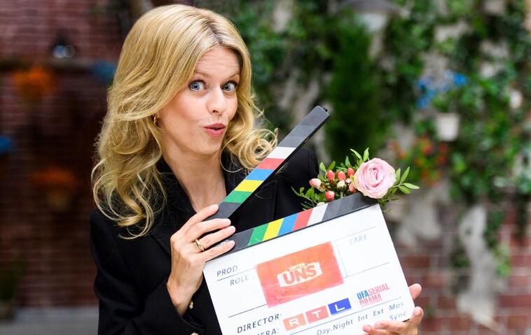 „Unter Uns“: „Verbotene Liebe“-Star Miriam Lahnstein zieht in die Schillerallee!