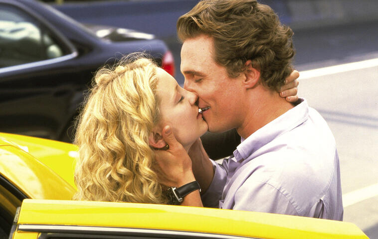 Matthew McConaughey und Kate Hudson küssen sich in einer Szene von „Wie werde ich ihn los - in 10 Tagen?"