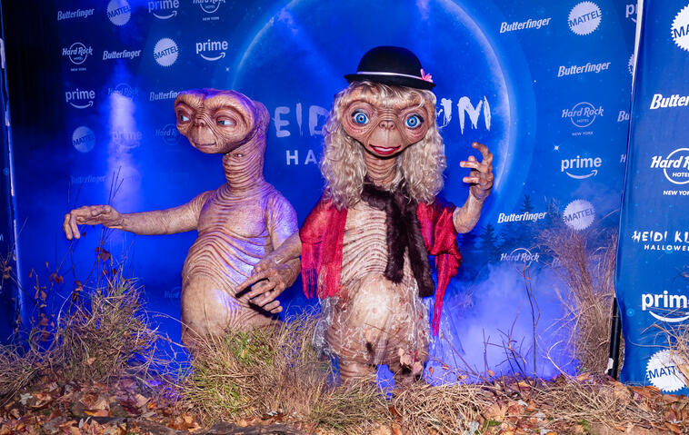 Heidi und Tom als E.T.