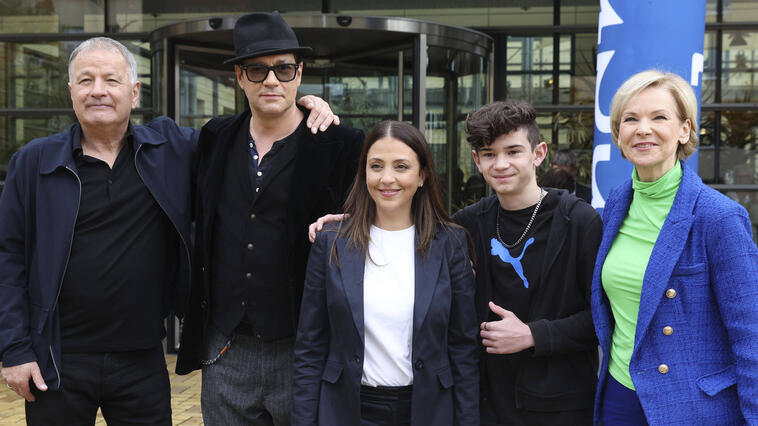 Thomas Rühmann, Thomas Koch, Arzu Bazman, Leonhard Scholz und Andrea Kathrin Loewig beim Fanfest 