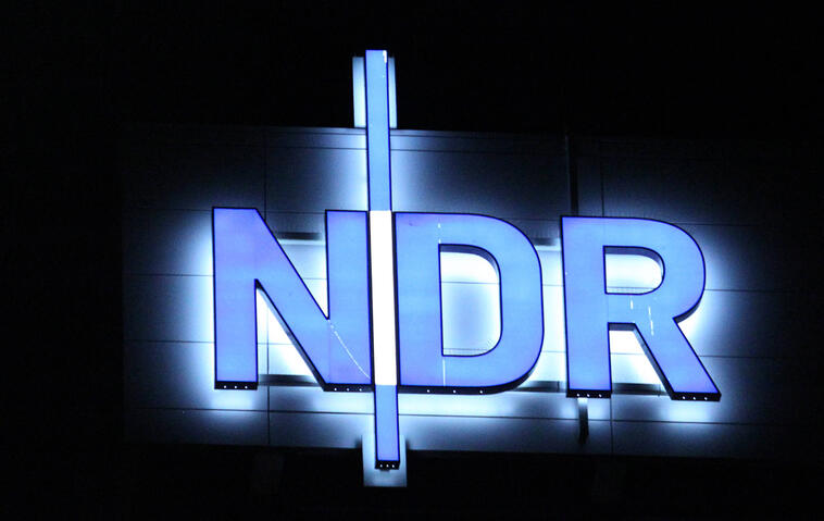 NDR Logo leuchtet