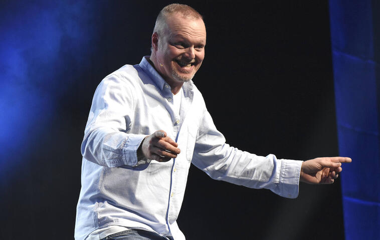 Stefan Raab freut sich