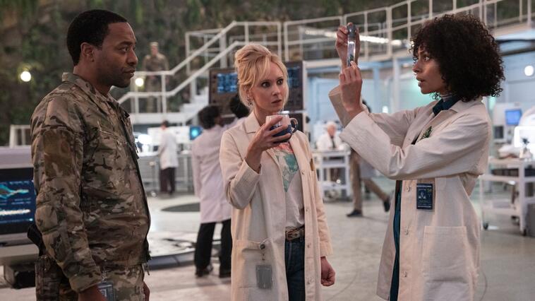 Chiwetel Ejiofor und Juno Temple in "Venom: The Last Dance"