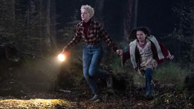 „Wolf Man“: „Inventing Anna”-Star Julia Garner über die Phasen der Trauerbewältigung | Interview